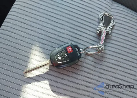 2015 Toyota Rav4 Le z USA, uszkodzony, nr VIN 2T3ZFREV9FW134962